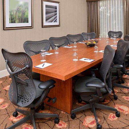 Hilton Garden Inn Addison Eksteriør bilde