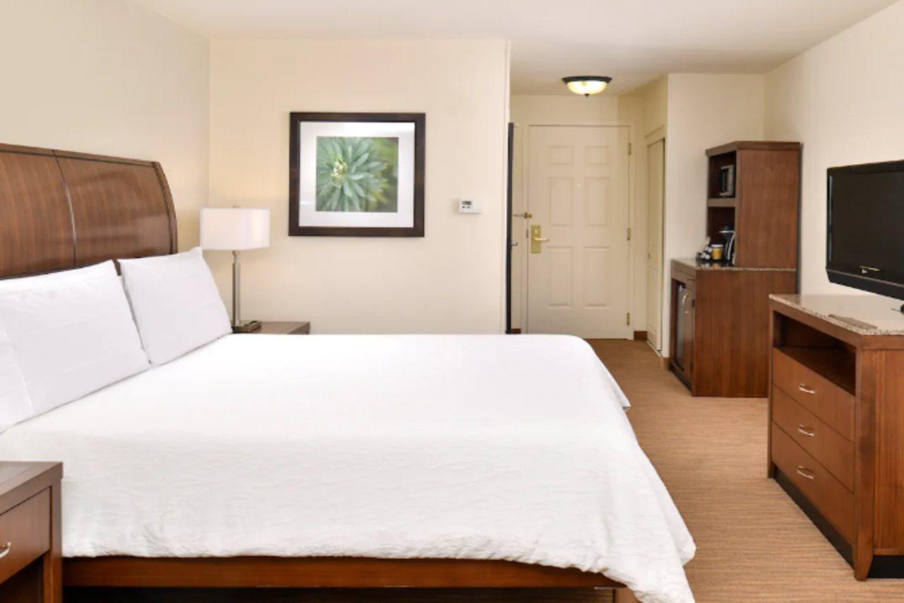Hilton Garden Inn Addison Eksteriør bilde