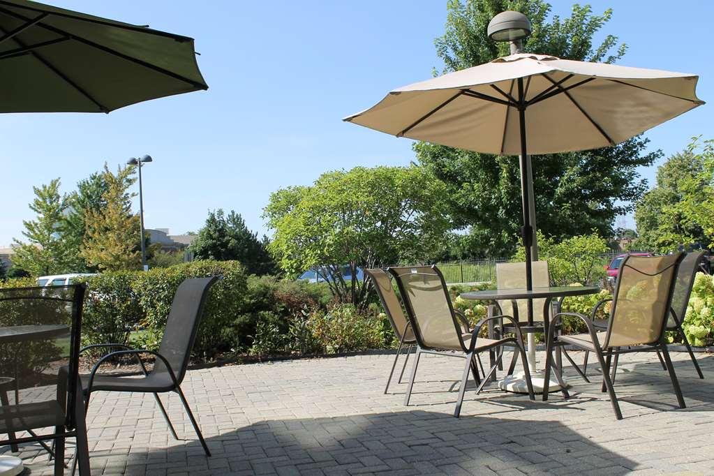 Hilton Garden Inn Addison Eksteriør bilde