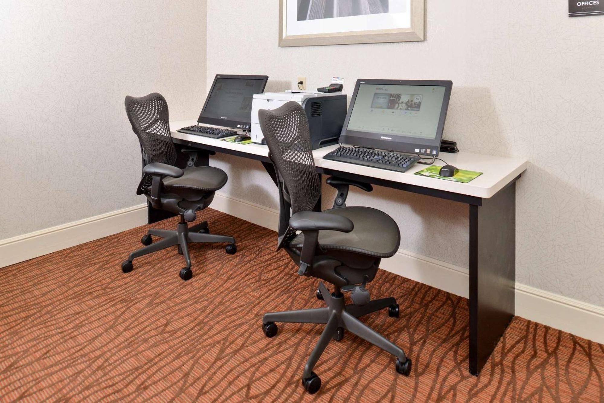 Hilton Garden Inn Addison Eksteriør bilde