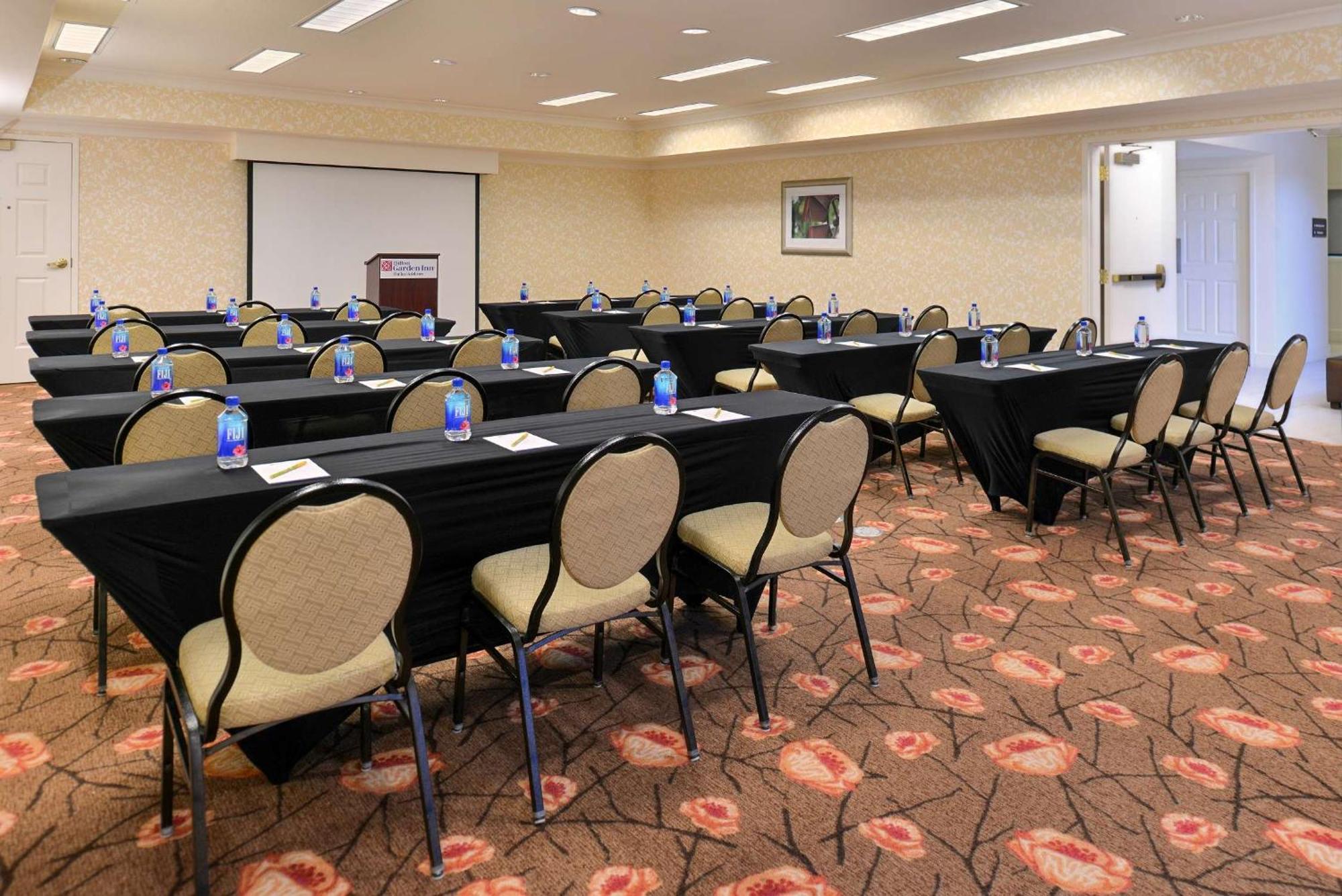 Hilton Garden Inn Addison Eksteriør bilde