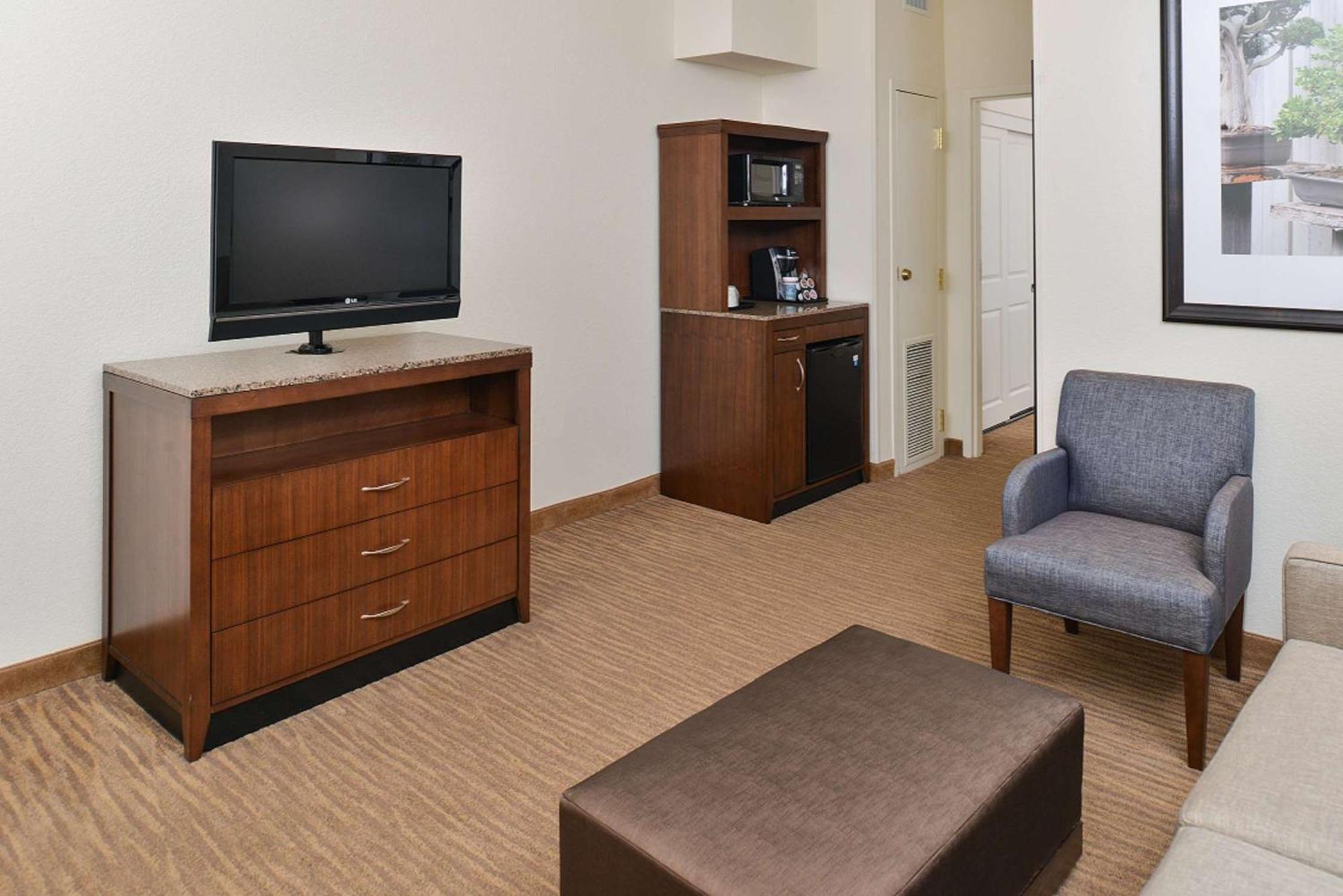 Hilton Garden Inn Addison Eksteriør bilde