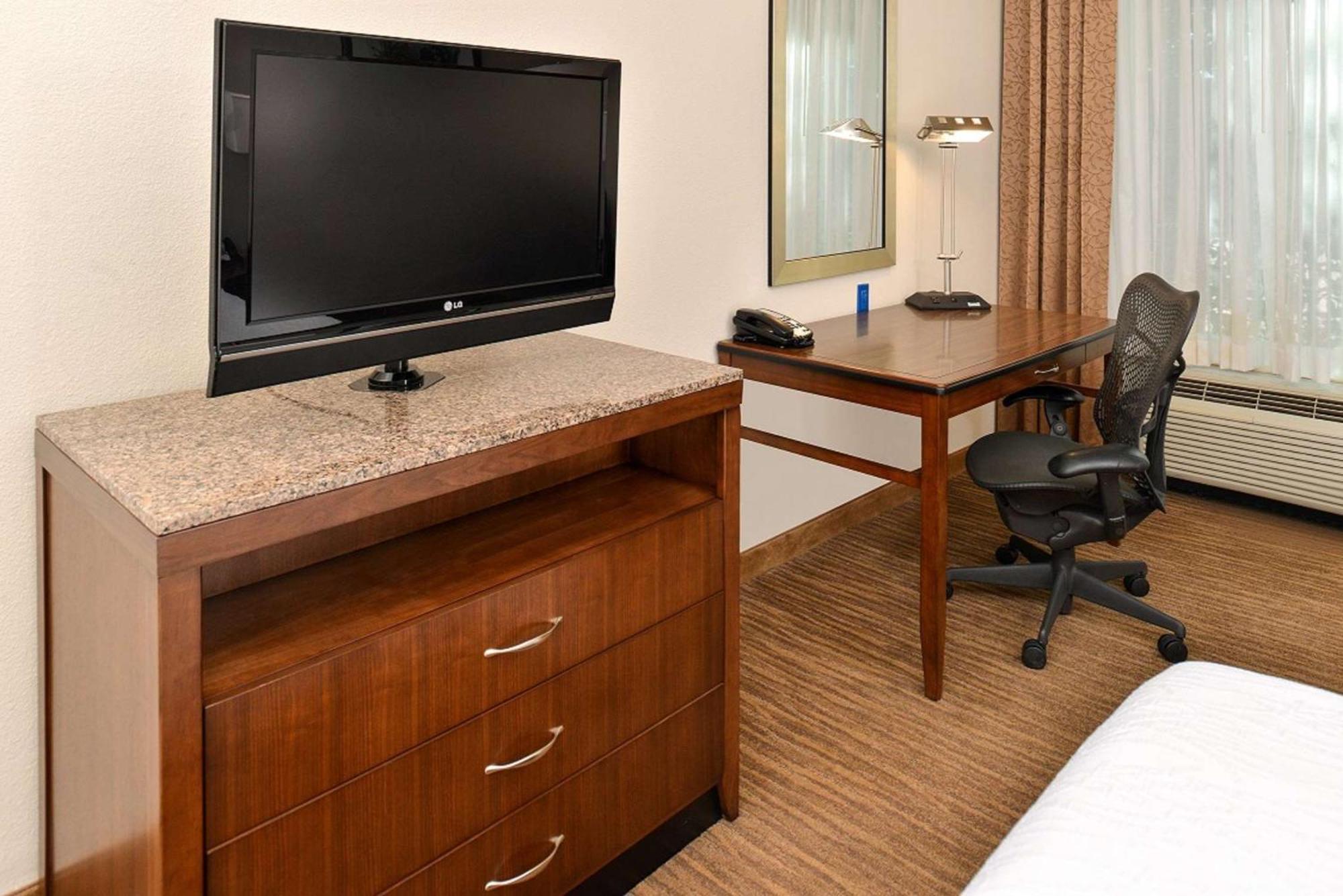 Hilton Garden Inn Addison Eksteriør bilde